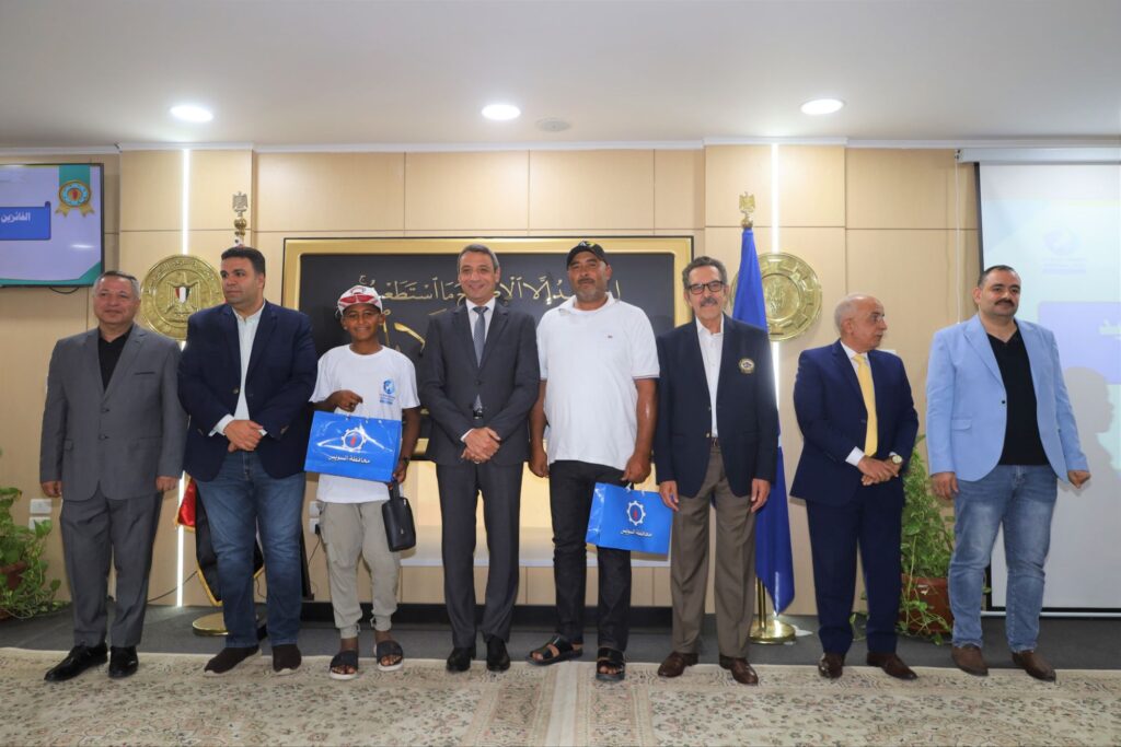 img-20251015-wa00344390211303383899012-1024x683 محافظ السويس يسلم الجوائز للفائزين بمسابقة الصيد