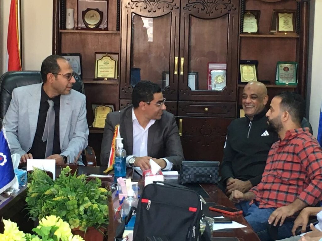 img-20251015-wa004180915865777066125-1024x768 الغرفة التجارية بالسويس تدرس إقامة مكتب لسلامة الغذاء بمقرها الرئيسي