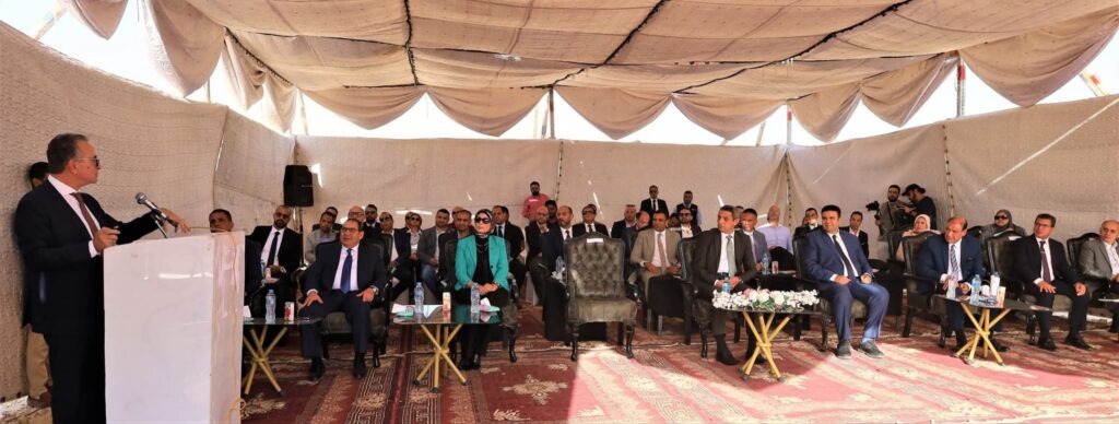 img-20251021-wa00245111213413105623857-1024x388 محافظ السويس يضع حجر الأساس لمشروعين جديدين بالمنطقة الحرة