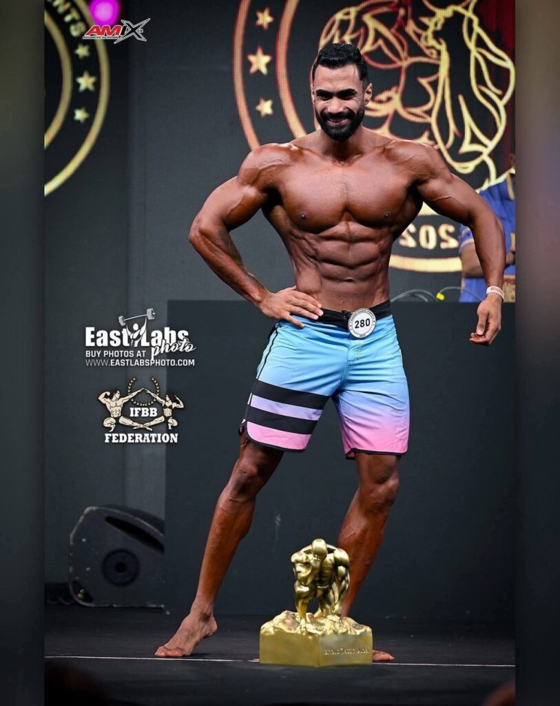 img-20251021-wa00325516734052830126903-813x1024 طالب معهد السويس للحاسب يحصد "بطل الأبطال" في بطولة "بينوس كلاسيك" بالإمارات