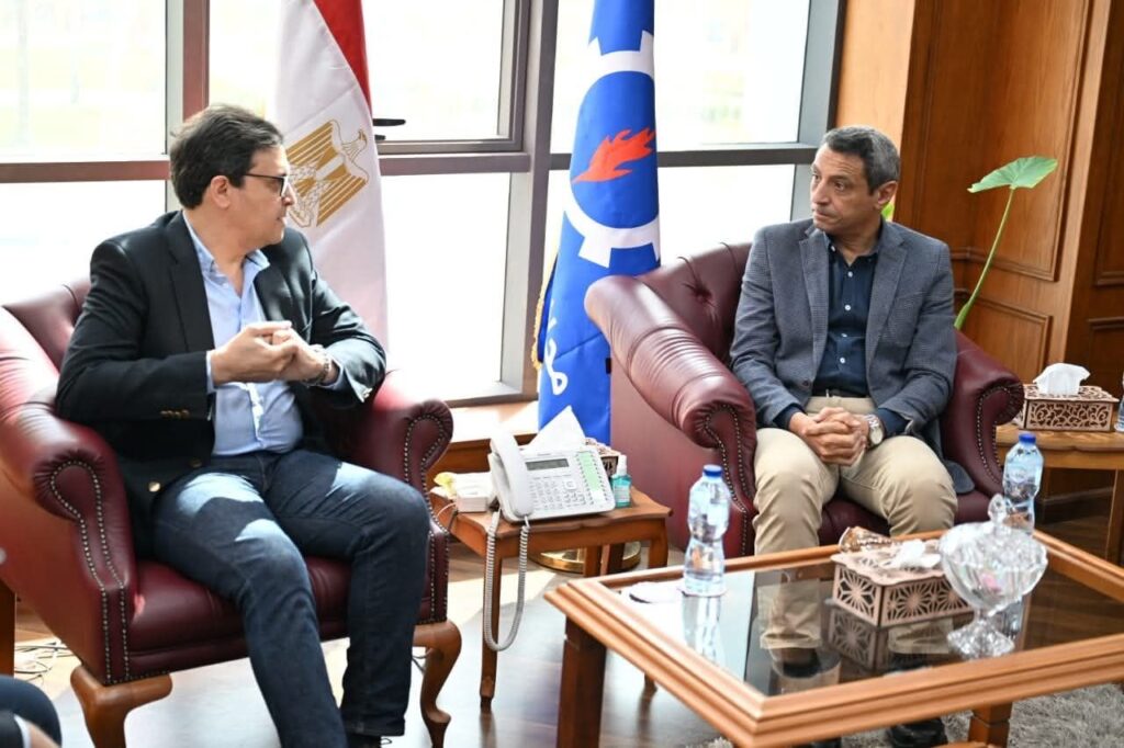 img-20251021-wa00367160773524453686775-1024x682 محافظ السويس يستقبل وزير الثقافة لبحث سبل دعم الأنشطة الإبداعية ومستجدات عددٍ من المشروعات الثقافية بالمحافظة
