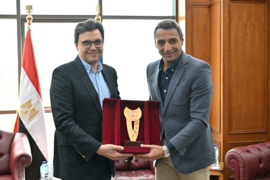 img-20251021-wa00377275526451231231043-1024x682 محافظ السويس يستقبل وزير الثقافة لبحث سبل دعم الأنشطة الإبداعية ومستجدات عددٍ من المشروعات الثقافية بالمحافظة