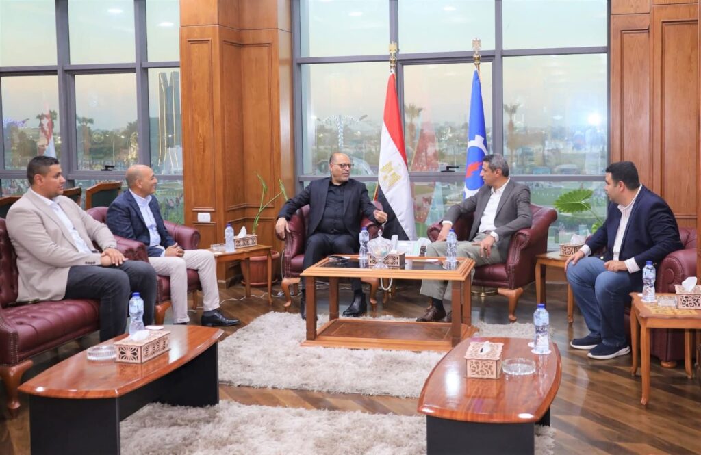 img-20251024-wa00507510003814542926073-1024x665 وزير العمل يهنئ محافظ السويس بالعيد القومي للمحافظة