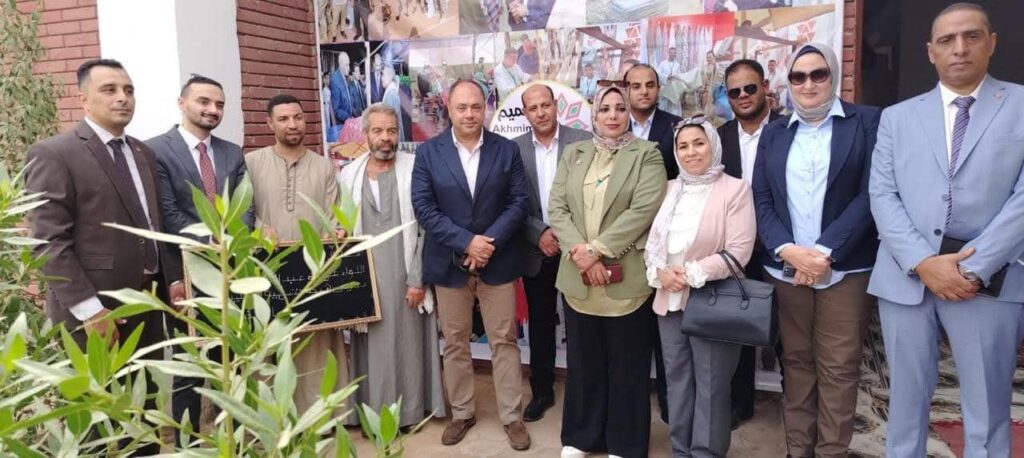 fb_img_1762109142386528935094980179658-1024x458 رئيس هيئة تنمية الصعيد يقوم بجولة ميدانية لتفقد المشروعات التنموية التي تنفذها الهيئة بمحافظة سوهاج