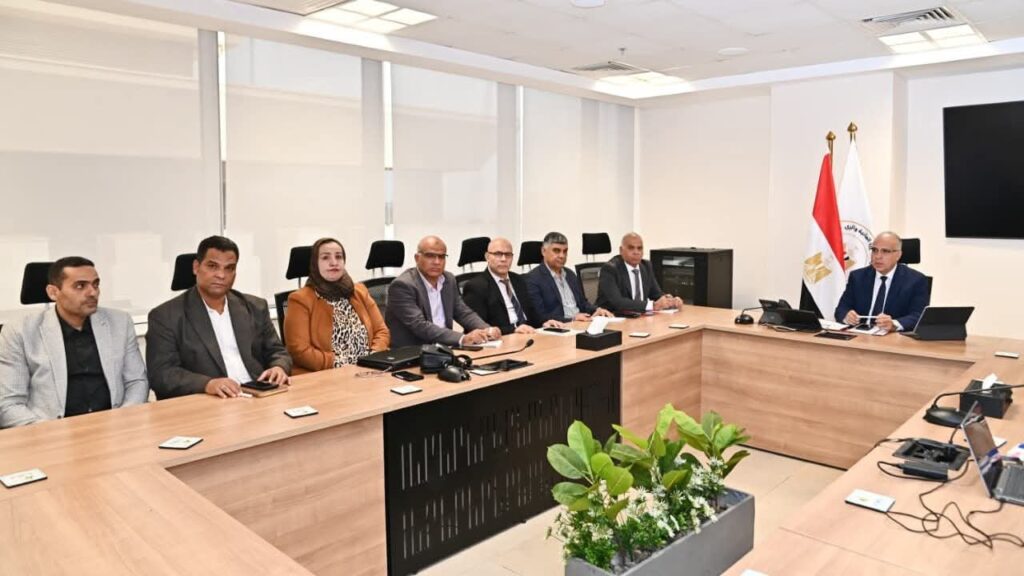 fb_img_17622421795794453632845941272430-1024x576 الدكتور سويلم يتابع حالة الري بمحافظة الفيوم ونتائج موسم أقصى الاحتياجات المائية