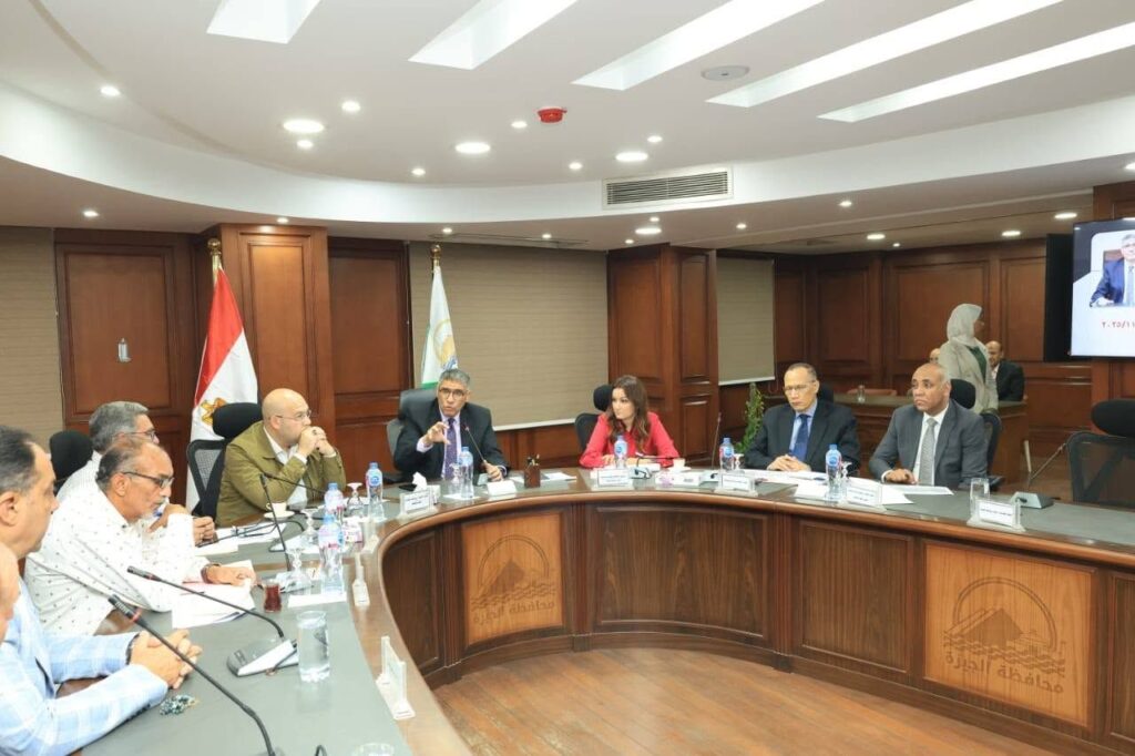 fb_img_17622800578911760460134984145643-1024x682 محافظ الجيزة يعقد اللقاء الأسبوعي لبحث شكاوى المواطنين بأحياء ومراكز العجوزة والهرم وأوسيم