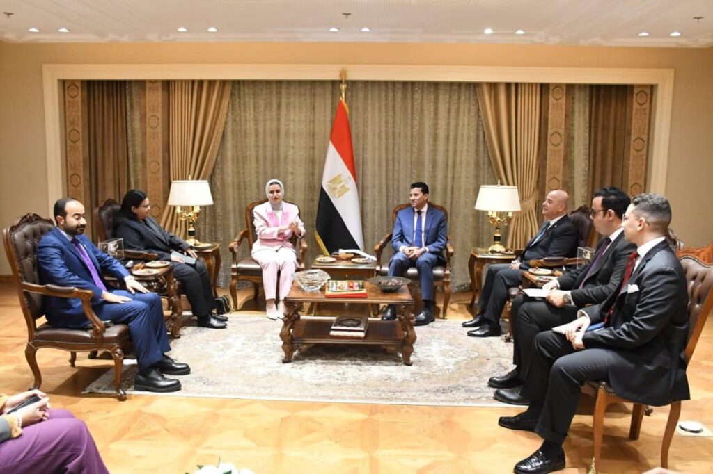 fb_img_17623602155242132556999411435541-1024x682 وزير الشباب والرياضة يلتقي وزيرة شؤون الشباب بدولة البحرين 