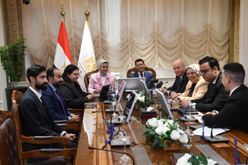 fb_img_17623602177955205346692604760688-1024x682 وزير الشباب والرياضة يلتقي وزيرة شؤون الشباب بدولة البحرين 