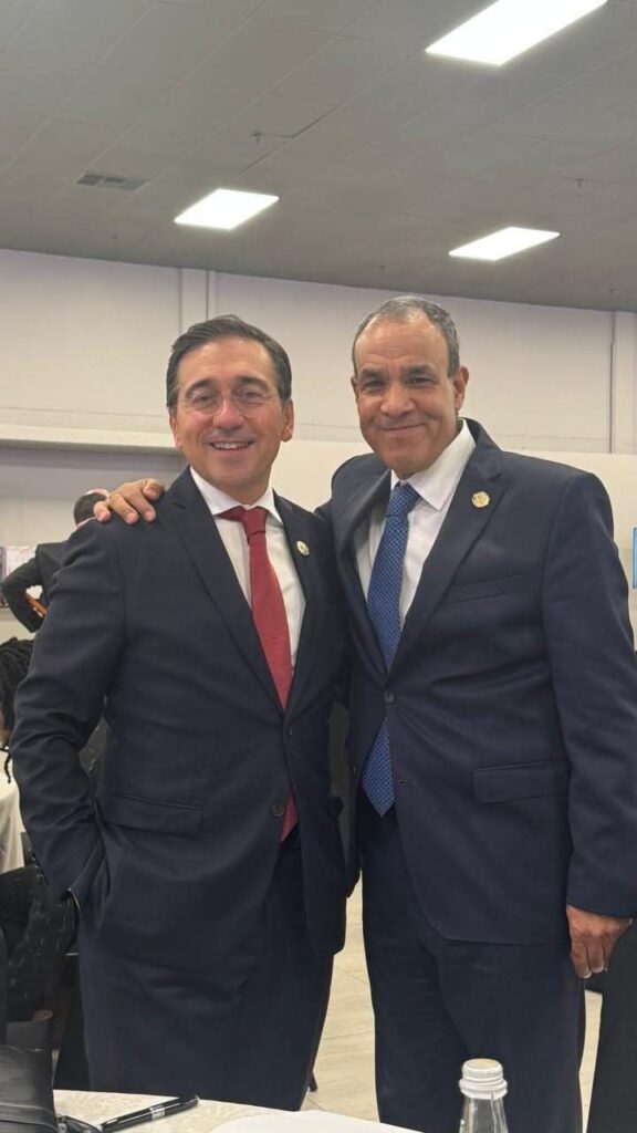 fb_img_17638041834855635981858906604630-576x1024 وزير الخارجية يلتقي مع نظيره الأسبانى على هامش أعمال قمة مجموعة العشرين