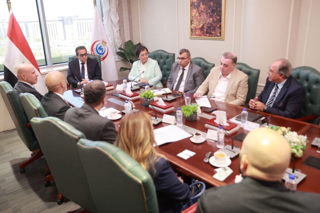 fb_img_1763911580582876476008096935395-1024x682 نائب رئيس مجلس الوزراء - وزير الصحة يبحث مع «جنرال إلكتريك» توطين تكنولوجيا الأجهزة الطبية وتطوير الخدمات التشخيصية