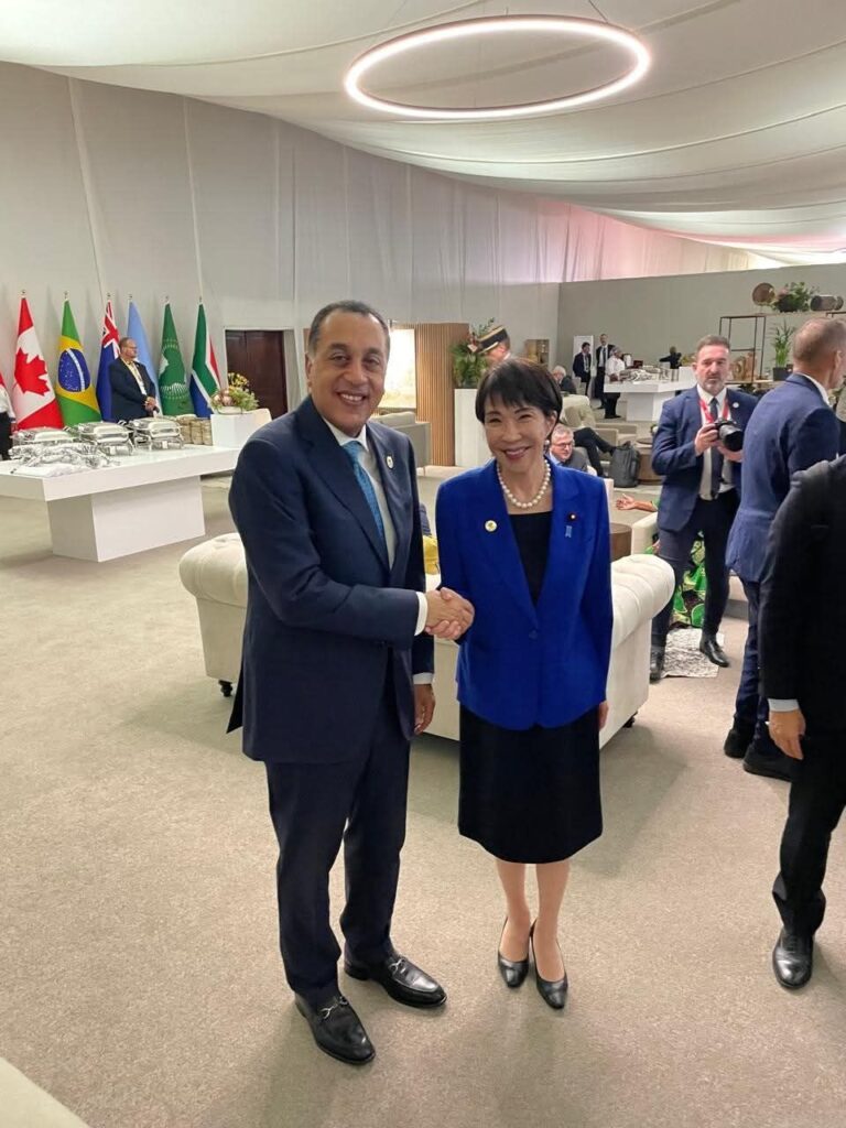 fb_img_17639119034934465815250578572402-768x1024 على هامش مشاركته في قمة مجموعة العشرين نيابة عن فخامة السيد الرئيس: