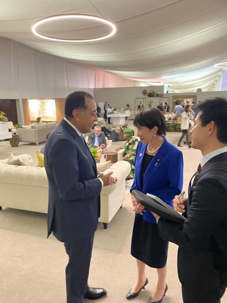 fb_img_17639119073642746081764060562884-768x1024 على هامش مشاركته في قمة مجموعة العشرين نيابة عن فخامة السيد الرئيس: