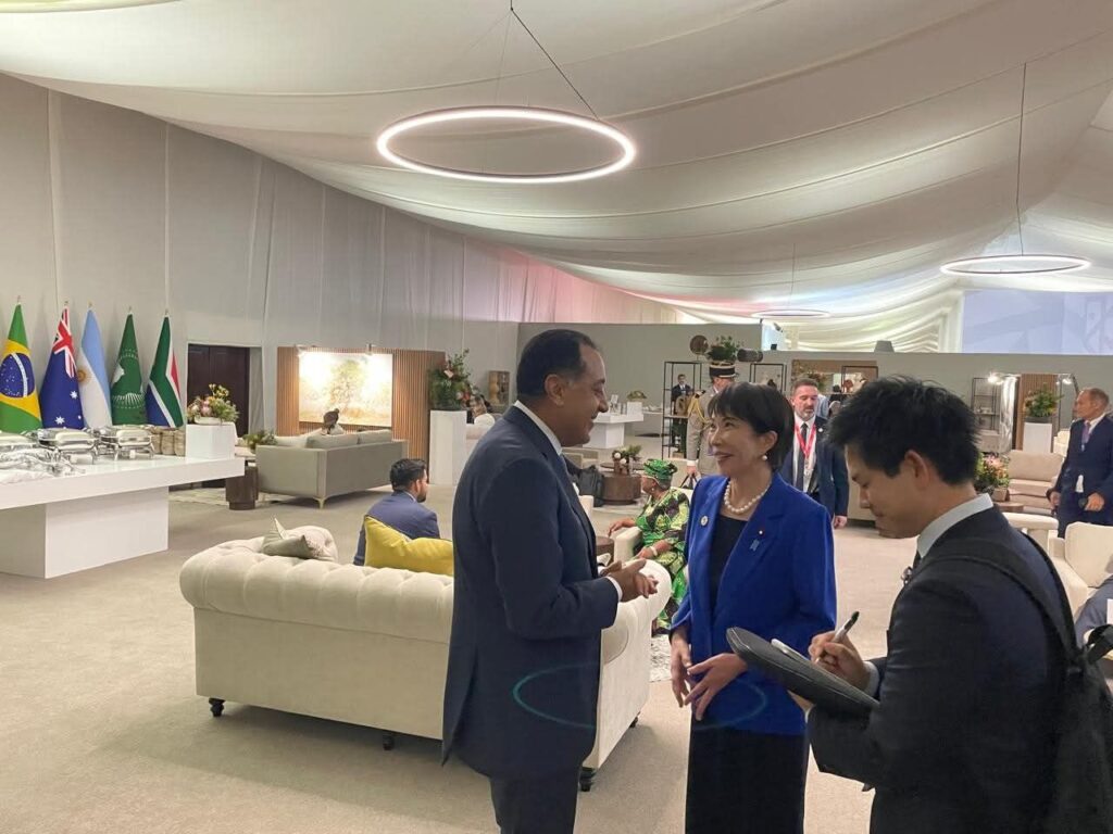 fb_img_17639119093053465129492532726513-1024x768 على هامش مشاركته في قمة مجموعة العشرين نيابة عن فخامة السيد الرئيس: