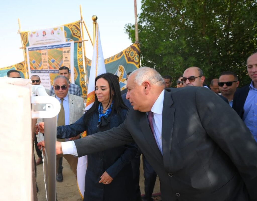 fb_img_1763912364891823013322848970377-1024x802 وزيرة التضامن الاجتماعي تتفقد مشروع مزرعة الوقف الخيري بقرية المنيرة بالوادي الجديد