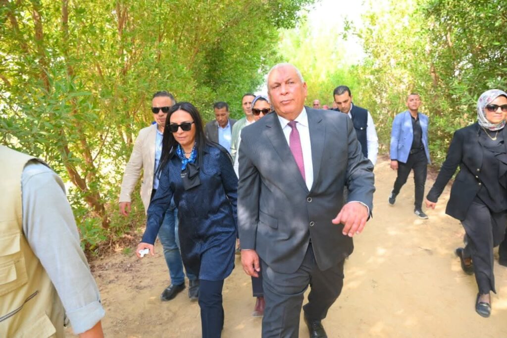 fb_img_1763912369815655273057136106023-1024x682 وزيرة التضامن الاجتماعي تتفقد مشروع مزرعة الوقف الخيري بقرية المنيرة بالوادي الجديد