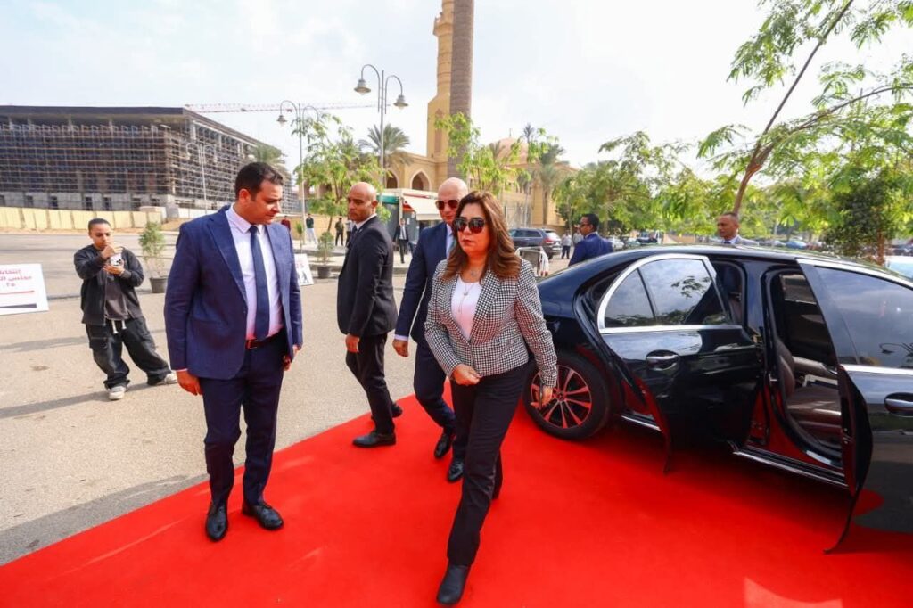 fb_img_17639803993481723632960619827796-1024x682 وزيرة التنمية المحلية والقائم بأعمال وزير البيئة تُدلي بصوتها في انتخابات مجلس النواب 2025<br>