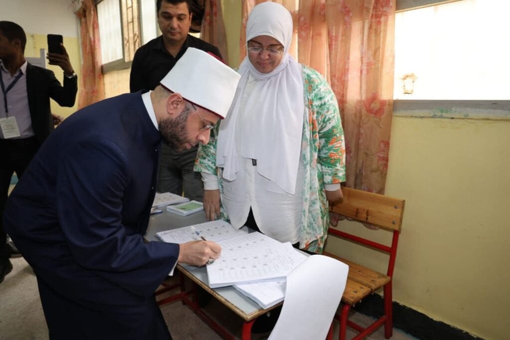 fb_img_17639810184482587050798346733441-1024x682 الوزير: دعوة كل المشاركين في العملية الانتخابية للنزاهة والتجرد وإعلاء مصلحة الوطن