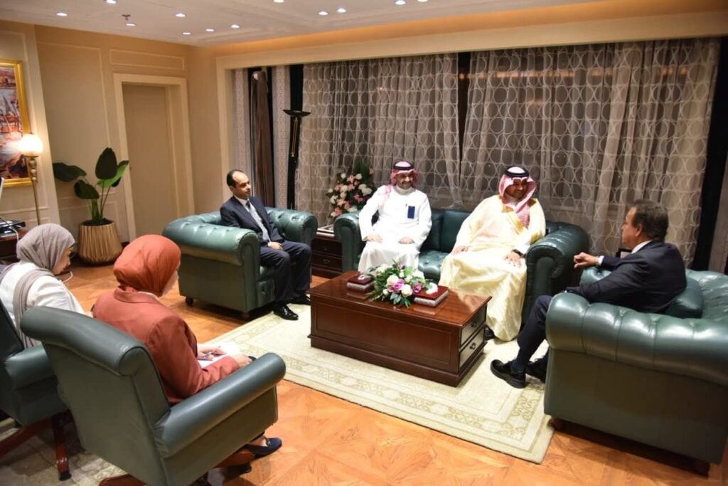 fb_img_17639812819034740846481746425951-1024x683 نائب رئيس مجلس الوزراء - وزير الصحة يبحث مع مساعد الأمين العام لهيئة التخصصات الصحية السعودية تعزيز التعاون في التعليم الطبي المهني