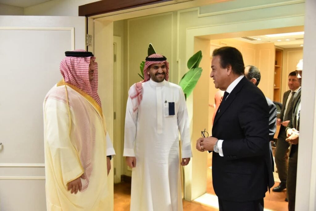 fb_img_17639812855664627027694241826091-1024x683 نائب رئيس مجلس الوزراء - وزير الصحة يبحث مع مساعد الأمين العام لهيئة التخصصات الصحية السعودية تعزيز التعاون في التعليم الطبي المهني