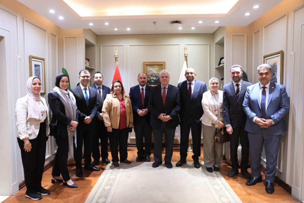fb_img_17639818725548658732194966714263-1024x683 وزير التعليم العالي يؤكد: التشخيص المبكر للأمراض النادرة للأطفال هو حجر الزاوية للعلاج الناجح والوصول للشفاء التام