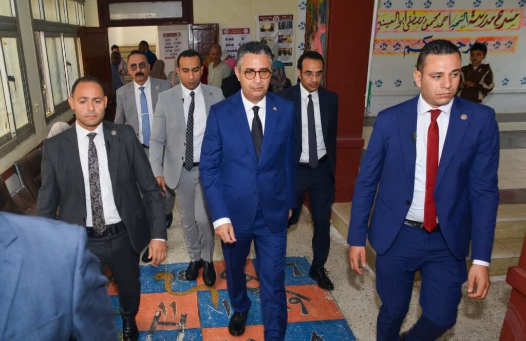 fb_img_17639819549912401625819278211756-1024x665 وزير التموين والتجارة الداخلية يدلي بصوته في انتخابات مجلس النواب ٢٠٢٥