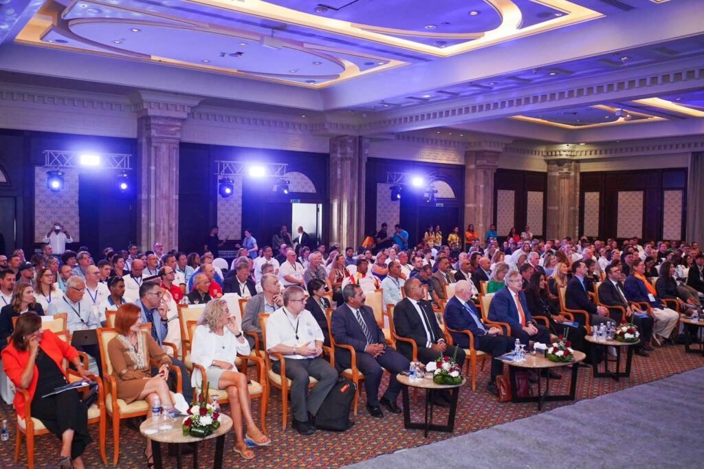 fb_img_17639833430961432800241554934524-1024x682 وزير الشباب والرياضة يشيد بالتنظيم ويهنئ الشاذلي بعد حصوله على وسام "الفارس" من الاتحاد الدولي