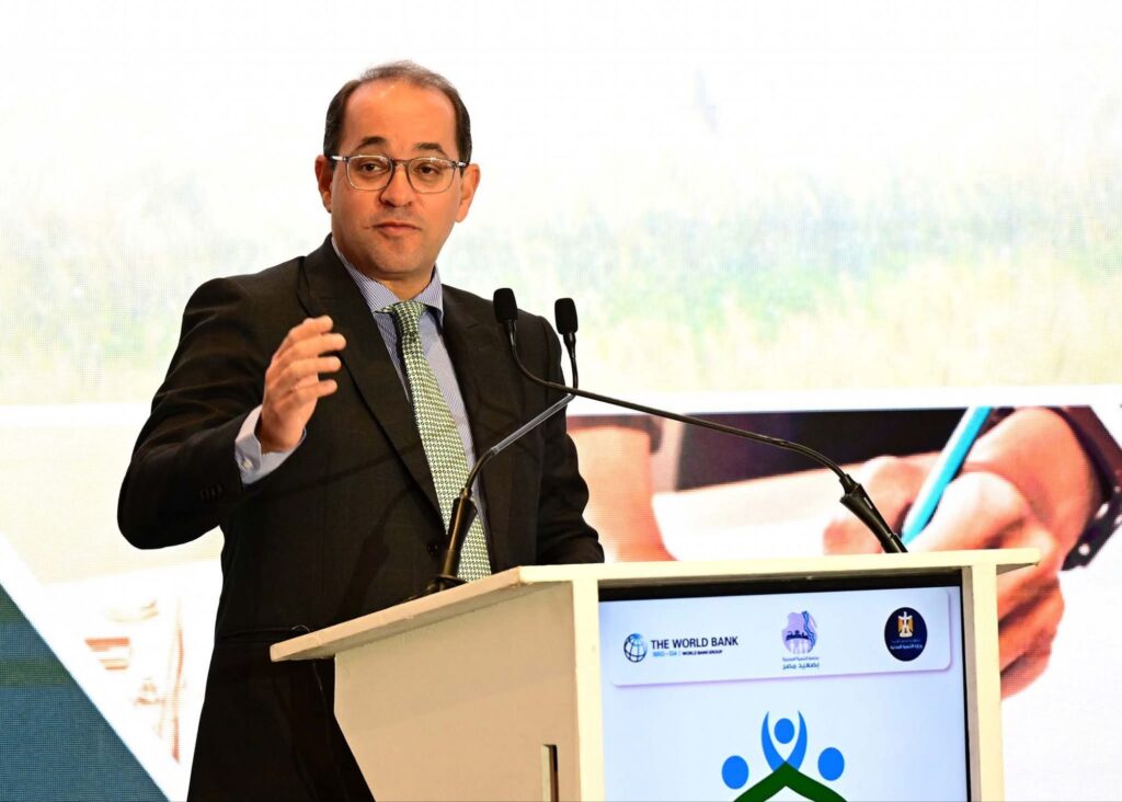 fb_img_1764237146506908385379577924373-1024x732 رئيس الوزراء يشهد انطلاق أعمال المؤتمر الوطني "إصلاح وتمكين الإدارة المحلية .. الدروس المستفادة من برنامج التنمية المحلية بصعيد مصر"