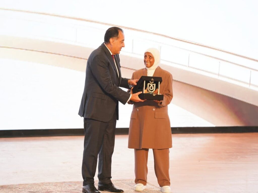 fb_img_17642373871341137962709592982619-1024x768 تحت رعاية وتشريف دولة رئيس مجلس الوزراء ..▪︎هيئة الرعاية الصحية تعلن الفائزين بجوائز التميز لعام 2025 ضمن فعاليات الملتقى الدولي السنوي السادس للهيئة