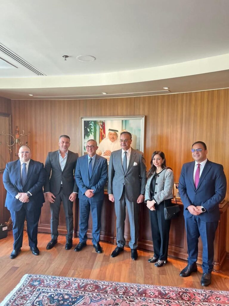 fb_img_17642379798763646026913381676321-768x1024 رئيس هيئة الاستثمار يلتقي رئيس رابطة رجال الأعمال القطريين