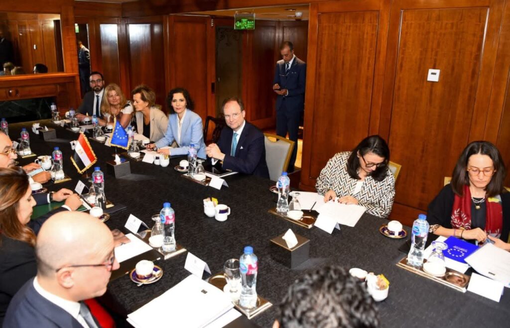 fb_img_17642398024086803896662141733718-1024x659 وزير الخارجية يلتقي مع مفوضة الاتحاد الأوروبى لإدارة الأزمات