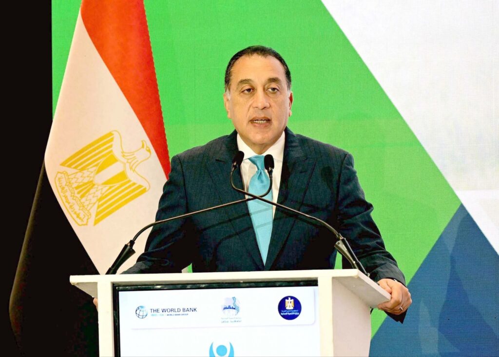 fb_img_17642398529809196712612508161393-1024x732 خلال مشاركته في مؤتمر "إصلاح وتمكين الإدارة المحلية: الدروس المستفادة من برنامج التنمية المحلية بصعيد مصر":رئيس الوزراء: رئيس الجمهورية أكد منذ البداية أن" تنمية الصعيد ليست مجرد هدف اقتصادي بل هي رسالة وطنية لإعادة بناء الإنسان والمكان وتمكين المواطنين في كل زاوية من مصر"