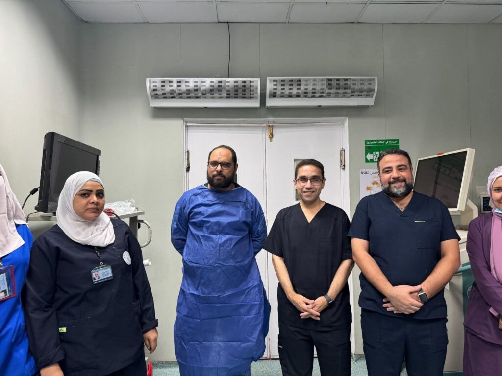 fb_img_17646698799325706361447687158853-1024x768 رئيس هيئة الرعاية الصحية يعلن انطلاق خدمات نوعية "لأول مرة" بمركز أورام أسوان تشمل تشغيل قسم العلاج الطبيعي وإجراء أول عملية استئصال ورم بالمنظار