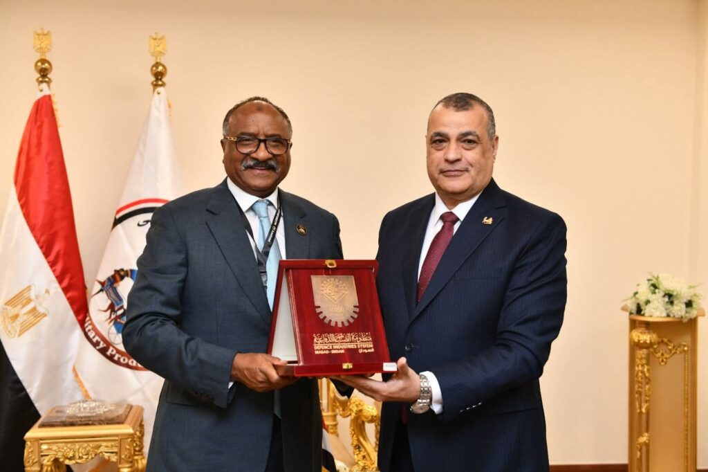 fb_img_176467012773123270118004461788-1024x682 وزير الدولة للإنتاج الحربي يستقبل مدير عام منظومة الصناعات الدفاعية السودانية لمناقشة موضوعات التعاون ذات الاهتمام المشترك