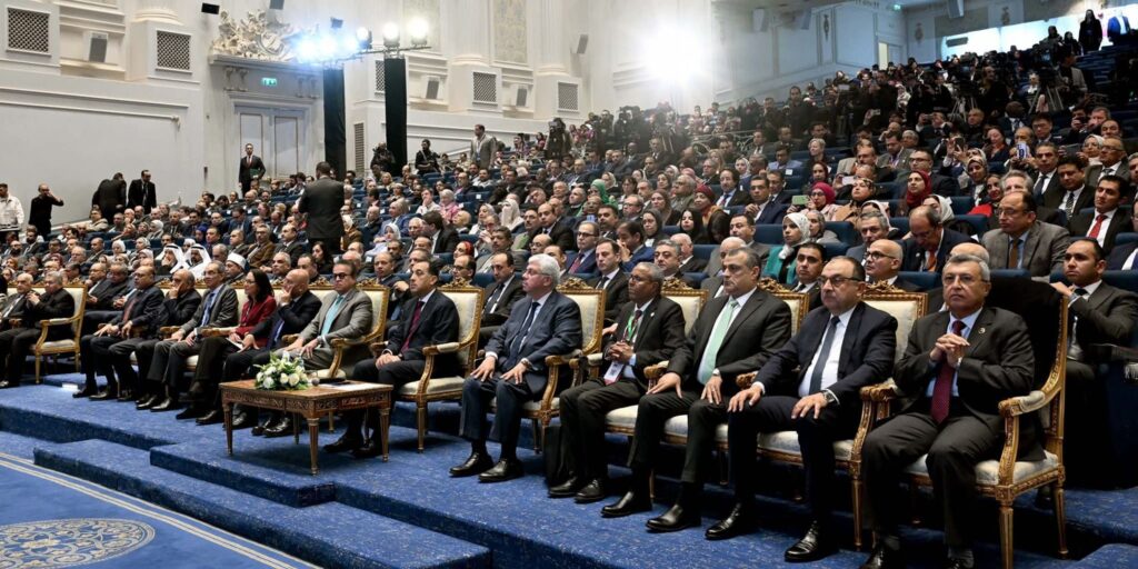 fb_img_17654486161673338958019263678390-1024x512 نيابة عن فخامة السيد الرئيس:رئيس الوزراء يشهد انعقاد الجمعيـة العامة للشراكة بين الأكاديميات والمعرض الدولي لتسويق مخرجات البحوث بالعاصمة الجديدة