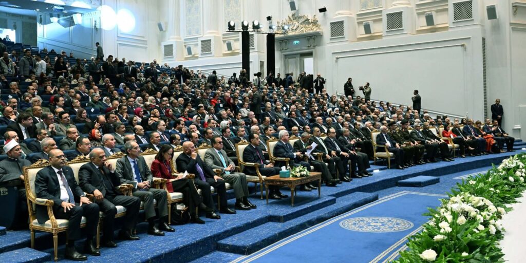 fb_img_17654486193473762247151438721603-1024x512 نيابة عن فخامة السيد الرئيس:رئيس الوزراء يشهد انعقاد الجمعيـة العامة للشراكة بين الأكاديميات والمعرض الدولي لتسويق مخرجات البحوث بالعاصمة الجديدة