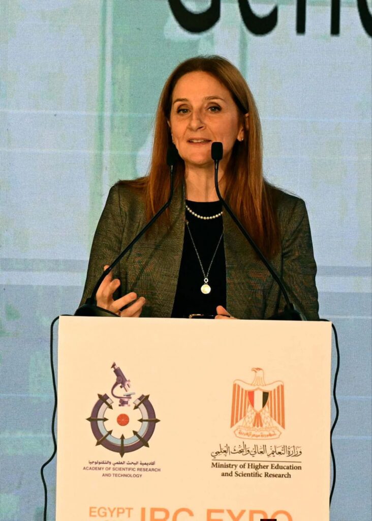 fb_img_17654486216159220825817490321275-732x1024 نيابة عن فخامة السيد الرئيس:رئيس الوزراء يشهد انعقاد الجمعيـة العامة للشراكة بين الأكاديميات والمعرض الدولي لتسويق مخرجات البحوث بالعاصمة الجديدة