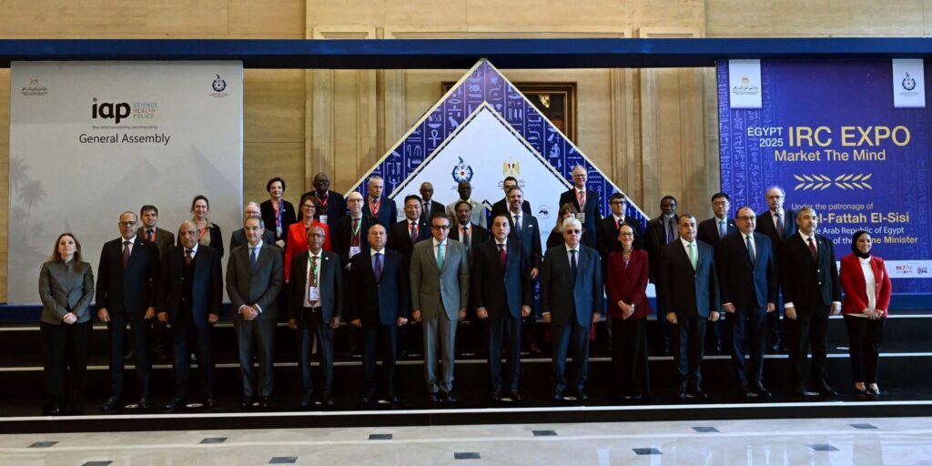 fb_img_17654486414753403682591343968473-1024x512 نيابة عن فخامة السيد الرئيس:رئيس الوزراء يشهد انعقاد الجمعيـة العامة للشراكة بين الأكاديميات والمعرض الدولي لتسويق مخرجات البحوث بالعاصمة الجديدة