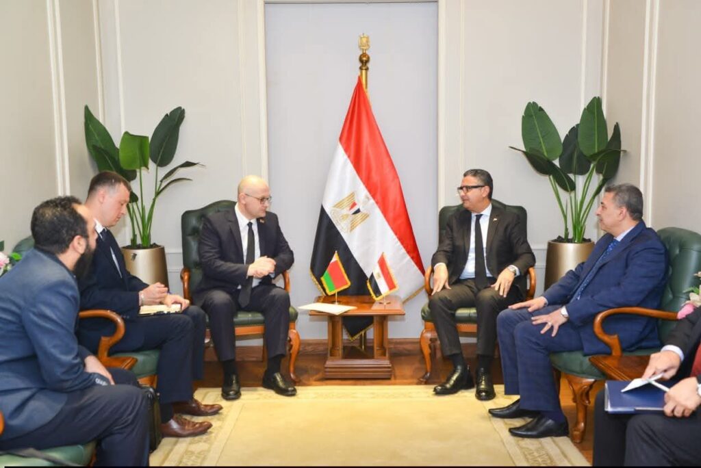 fb_img_17654489150437806233424950639705-1024x684 وزير التموين والتجارة الداخلية الدكتور شريف فاروق يجتمع مع سفير جمهورية بيلاروسيا بالقاهرة لبحث تعزيز التعاون في مجالات الأمن الغذائي والتجارة الداخلية