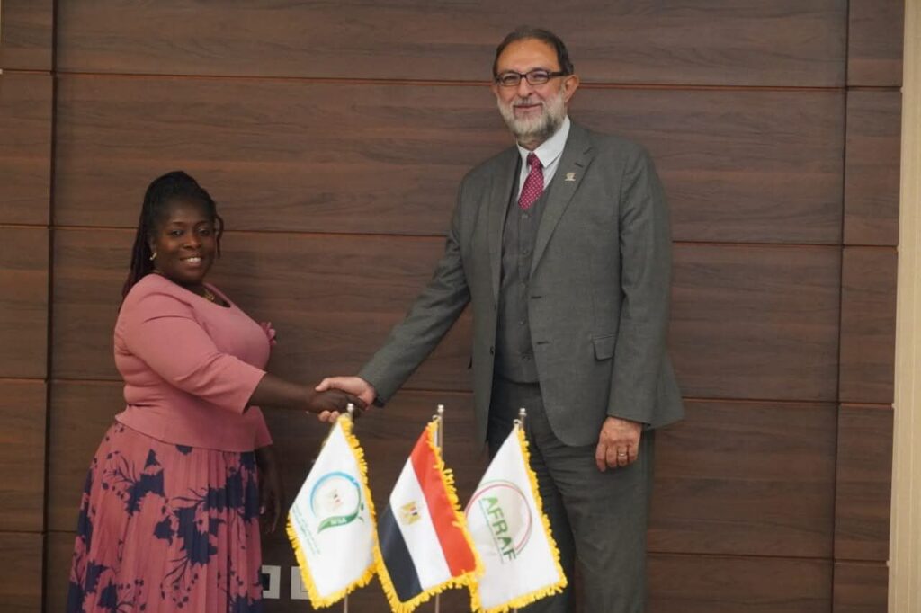 fb_img_17654493916415373499341088901627-1024x682 لقاء ثنائي بين رئيس هيئة سلامة الغذاء ونظيرته الليبيرية على هامش منتدى AFRAF بالقاهرة