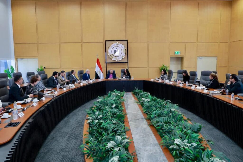 fb_img_17656182952495702503644665492034-1024x683 • وزيرة التضامن الاجتماعي تلتقي رئيس الطائفة الإنجيلية ورئيس الهيئة القبطية الإنجيلية للخدمات الاجتماعية ووفد من التحالف الوطني للعمل الأهلي التنموي لبحث نتائج المرحلة الرابعة لمبادرة "ازرع"