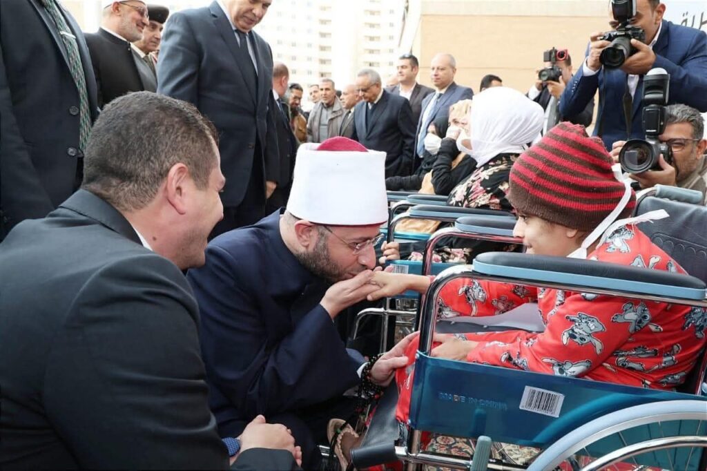 fb_img_17656186602496538440867071827610-1024x682 تنفيذًا لتوجيهات السيد الرئيس: "صندوق تحيا مصر" يطلق قافلة حماية اجتماعية تستهدف 20 ألف أسرة في "بشاير الخير"