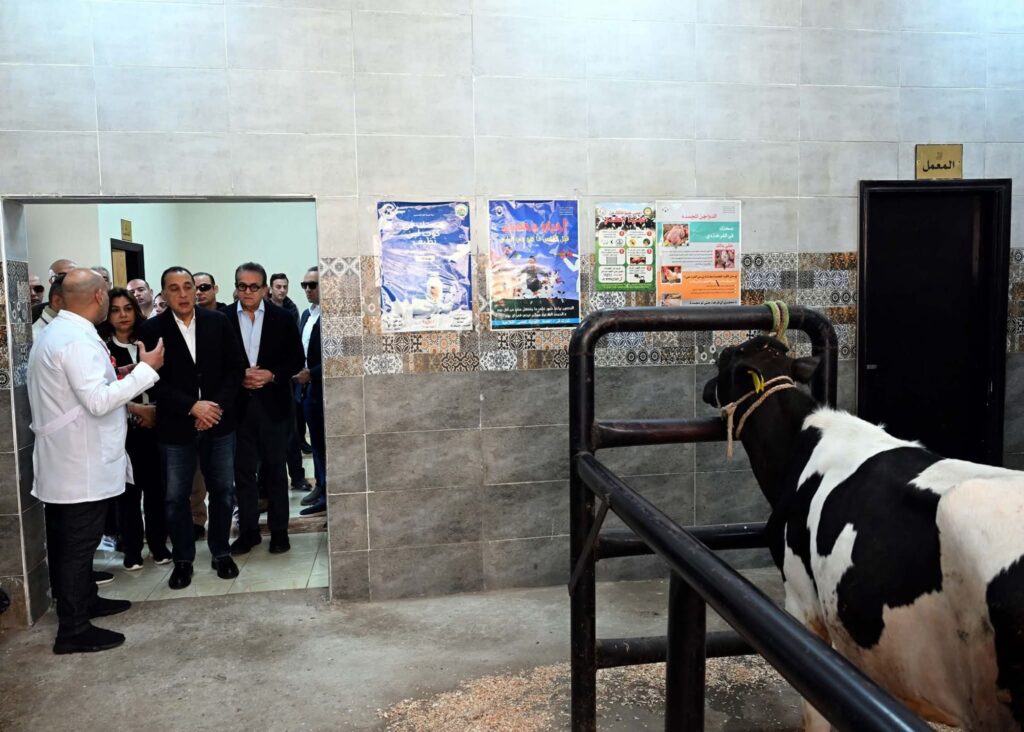fb_img_17656199891468056215424578291655-1024x732 رئيس الوزراء يتفقد الوحدة البيطرية بقرية "نوى" ضمن مشروعات المبادرة الرئاسية "حياة كريمة" بالقليوبية