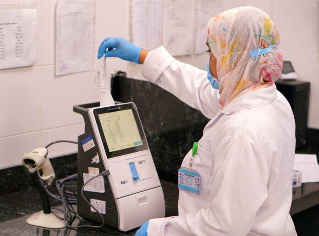 fb_img_17656214033272913293823920779710-1024x759 رئيس هيئة الرعاية الصحية: مستشفى الجهاز التنفسي والرعاية الرئوية أول مستشفى عالي التخصص ضمن منظومة التأمين الصحي الشامل بالسويس قدّم أكثر من 38 ألف خدمة طبية وعلاجية متكاملة منذ بدء التشغيل