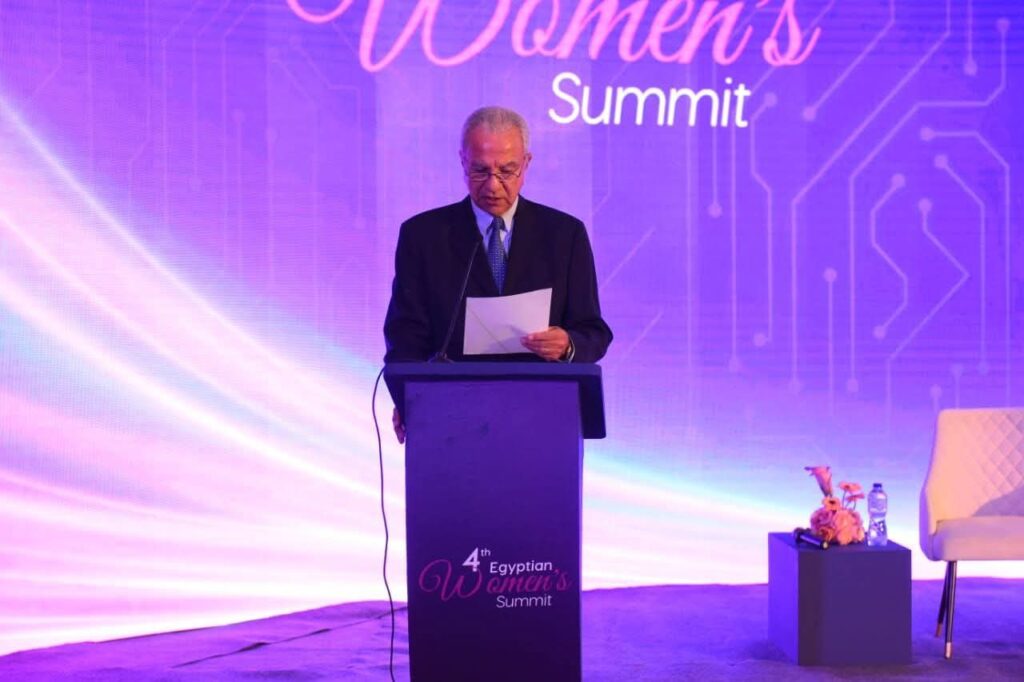 fb_img_17656230196512044051560527988761-1024x682 بتنظيم من منتدى الخمسين سيدة الأكثر تأثيرًا..- وزير العمل يشارك في قمة المرأة المصرية 2025 ..ويؤكد: تمكين الشباب وبناء المهارات أولوية الدولة لمواجهة متغيرات سوق العمل