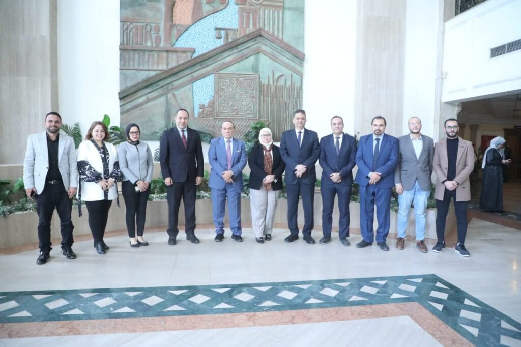 fb_img_17657251741454922496852178475821-1024x682 الصحة» تنظم ندوة تثقيفية بعنوان «إدارة الأزمات محددات الأمن القومي»