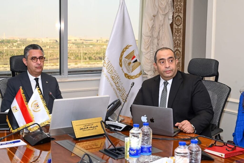 fb_img_17657253555351238319645664168046-1024x686 الدكتور شريف فاروق وزير التموين والتجارة الداخلية يجتمع مع رئيس مصلحة دمغ المصوغات والموازين لمتابعة خطط التطوير