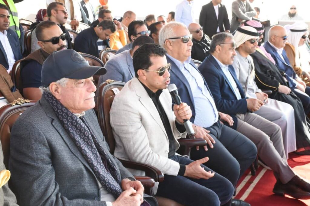 fb_img_17657256553586600325893965788532-1024x682 علي هامش جولته بمحافظة الوادي الجديد  وزير الشباب ومستشار رئيس الجمهورية ومحافظي الوادي الجديد والشرقية يفتتحان نادي&nbsp; الرماية