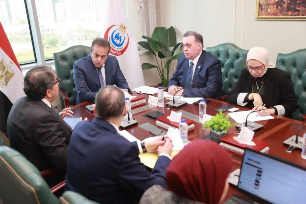 fb_img_17657891695818311166643115900524-1024x682 نائب رئيس مجلس الوزراء وزير الصحة يبحث مع «إي فاينانس» و«إي هيلث» سبل التعاون في القطاعات ذات الصلة بالخدمات الصحية والدعم الفني والتشغيلي