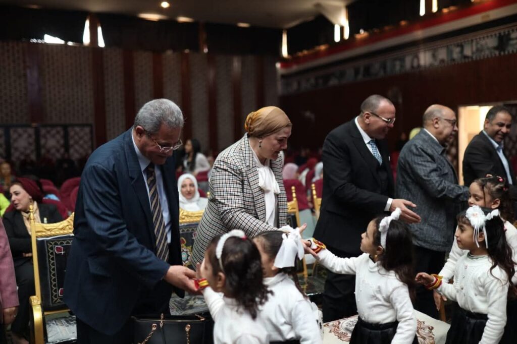fb_img_17658872333058430489782092435168-1024x682 رئيسة المجلس القومي للطفولة والأمومة ومحافظ أسيوط يفتتحان فرع المجلس بالمحافظة