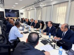 fb_img_17669963968733069370050172958907-300x225 خلال زيارته لجيبوتي - نائب رئيس مجلس الوزراء للتنمية الصناعية وزير الصناعة والنقل يعقد سلسلة من اللقاءات الهامة مع وزراء (الاقتصاد والمالية والصناعة ،الزراعة والمياه والصيد البحري والتربية الحيوانية، التجارة والسياحة ) بجيبوتي لبحث تعزيز التعاون المشترك بما يصب في صالح الشعبين الشقيقين